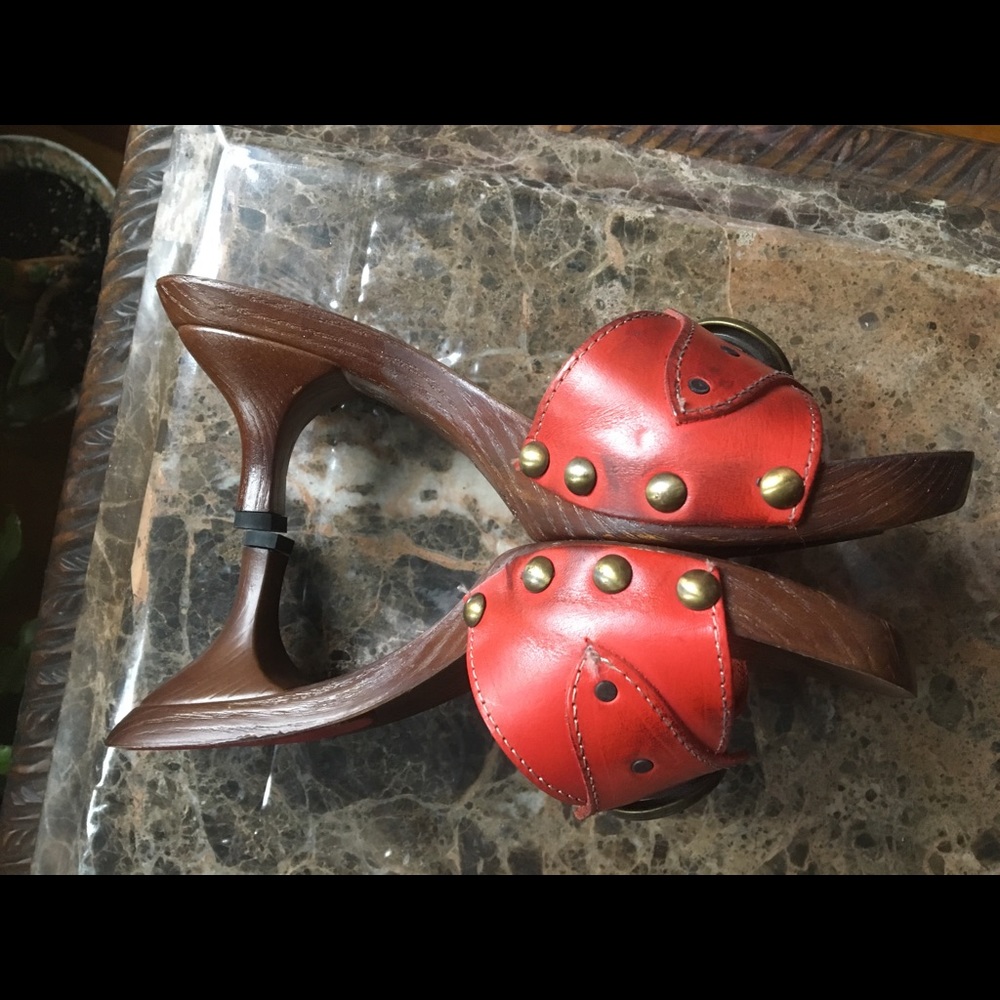 Shoes - Picture 4 of 6